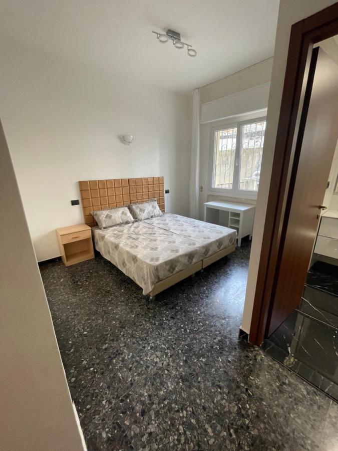 Due Passi Dal Mare Hotel Savona Buitenkant foto