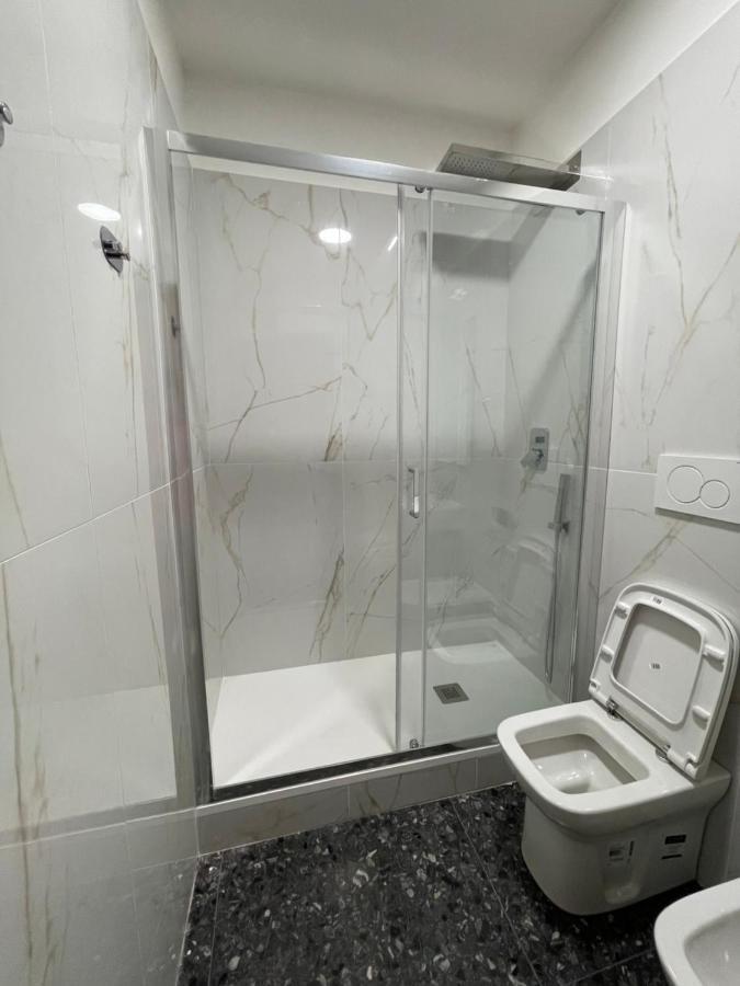 Due Passi Dal Mare Hotel Savona Buitenkant foto