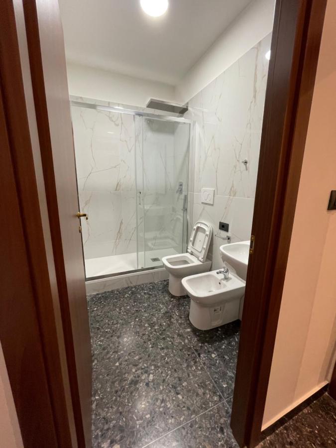 Due Passi Dal Mare Hotel Savona Buitenkant foto