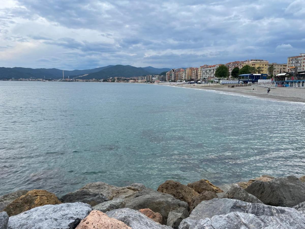 Due Passi Dal Mare Hotel Savona Buitenkant foto